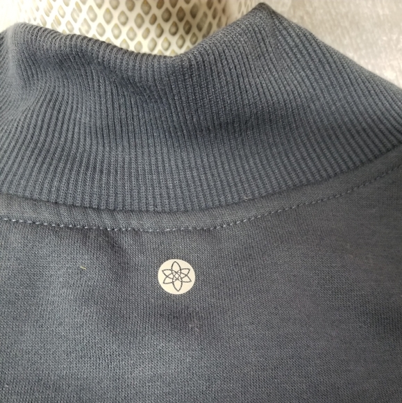 Activewear sweatshirt with pockets - Picture 4 of 8